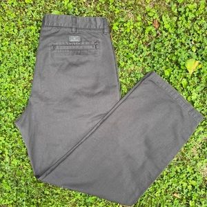 Gap Classic Fit mens grey khakis business casual pants!